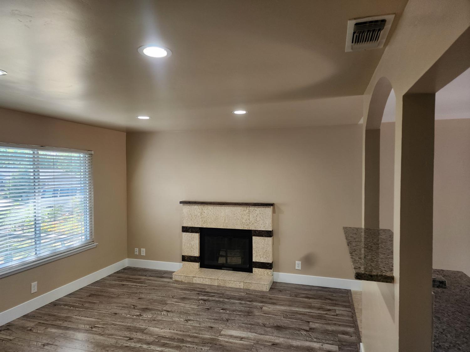 Detail Gallery Image 7 of 35 For 4909 Ruger Ct, Sacramento,  CA 95842 - 3 Beds | 2 Baths