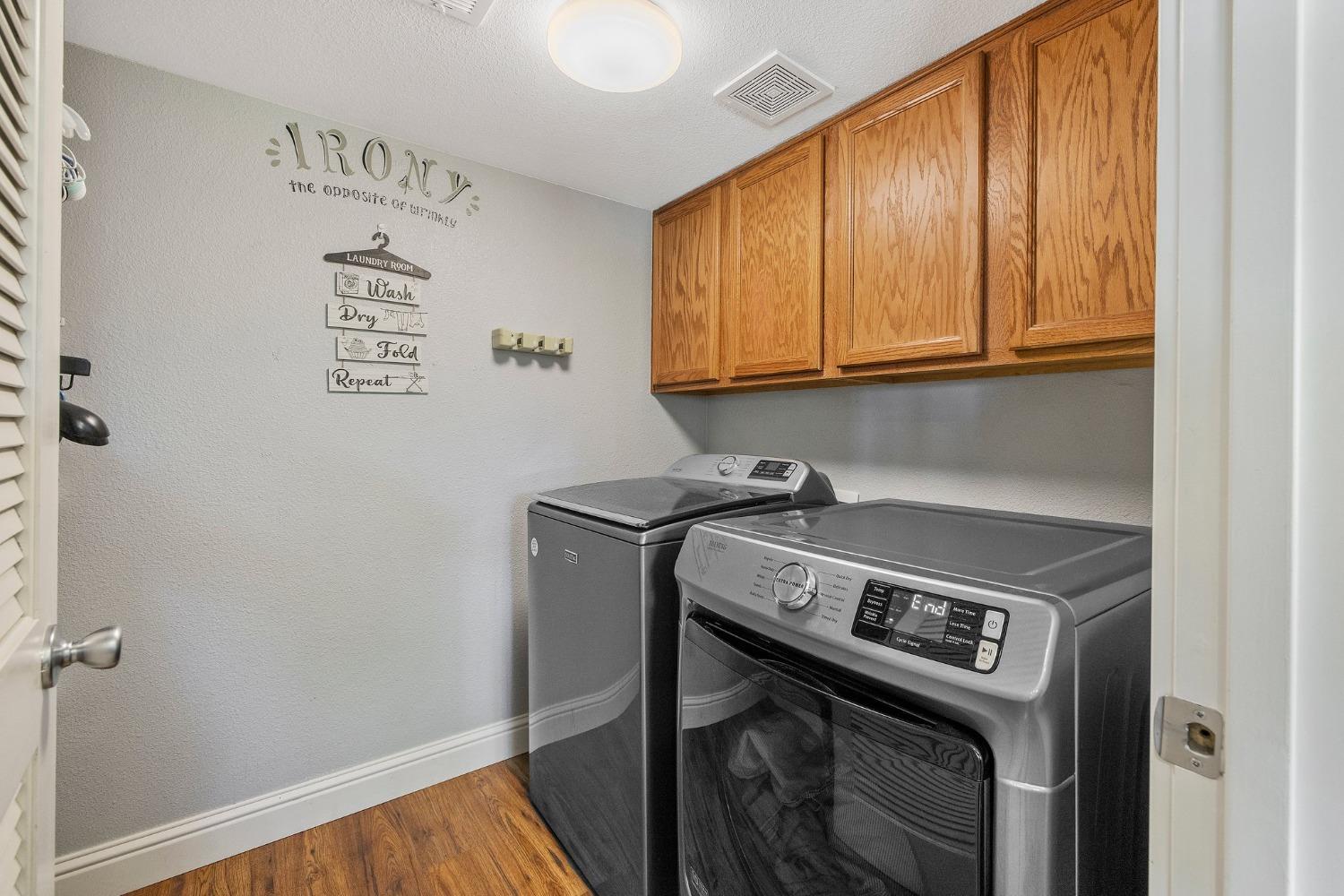 Detail Gallery Image 22 of 49 For 1745 N Napa Dr, Hanford,  CA 93230 - 4 Beds | 2/1 Baths
