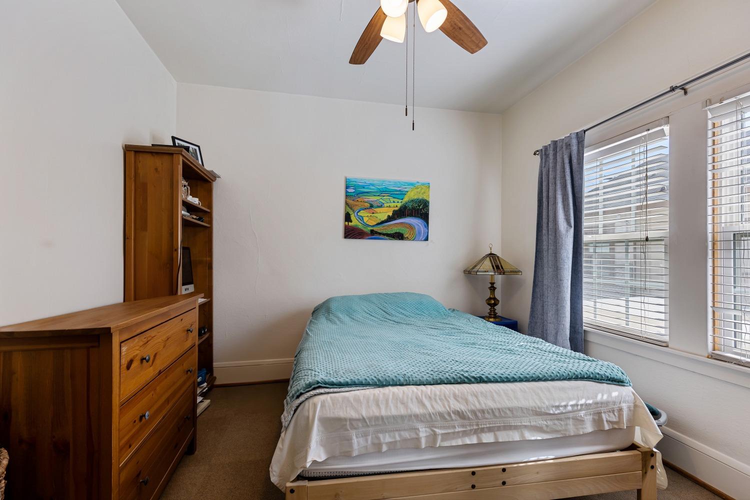 Detail Gallery Image 20 of 37 For 220 W Walnut St, Stockton,  CA 95204 - 3 Beds | 1 Baths