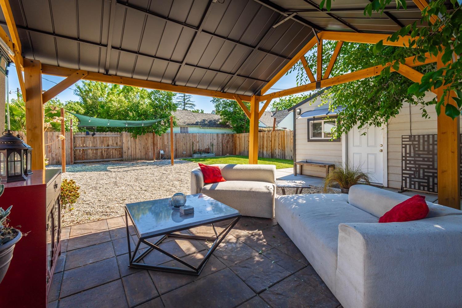 Detail Gallery Image 61 of 64 For 2554 Clay St, Sacramento,  CA 95815 - 4 Beds | 2 Baths
