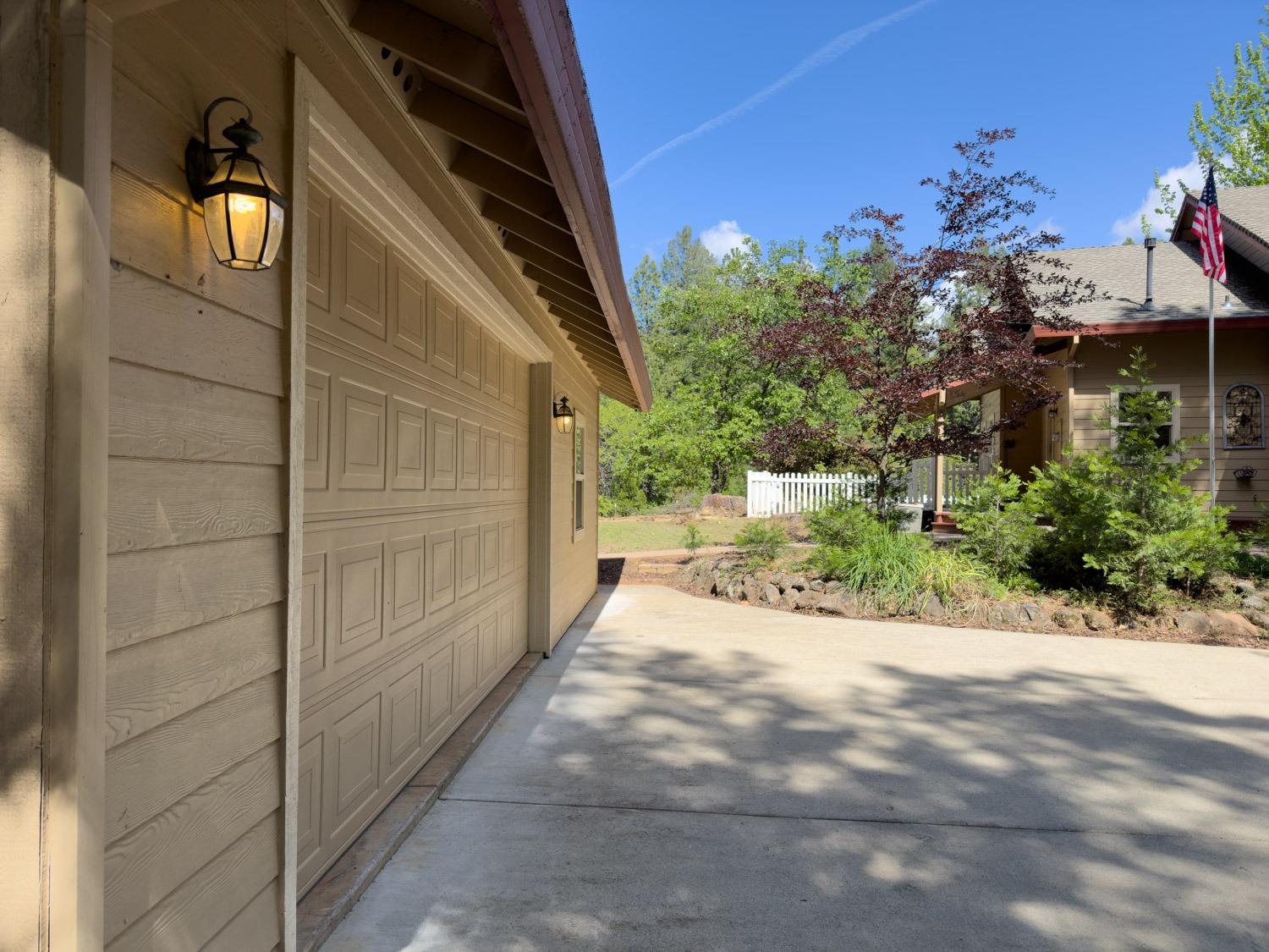 Detail Gallery Image 3 of 46 For 2721 Cable Ct, Camino,  CA 95709 - 3 Beds | 2/1 Baths