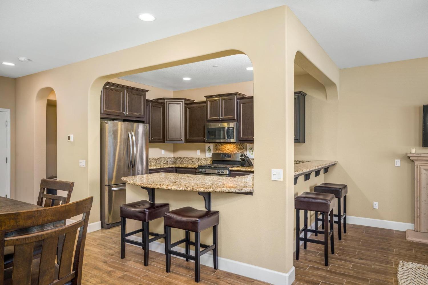Detail Gallery Image 11 of 38 For 3925 Rose Garden Way, Turlock,  CA 95382 - 3 Beds | 2/1 Baths