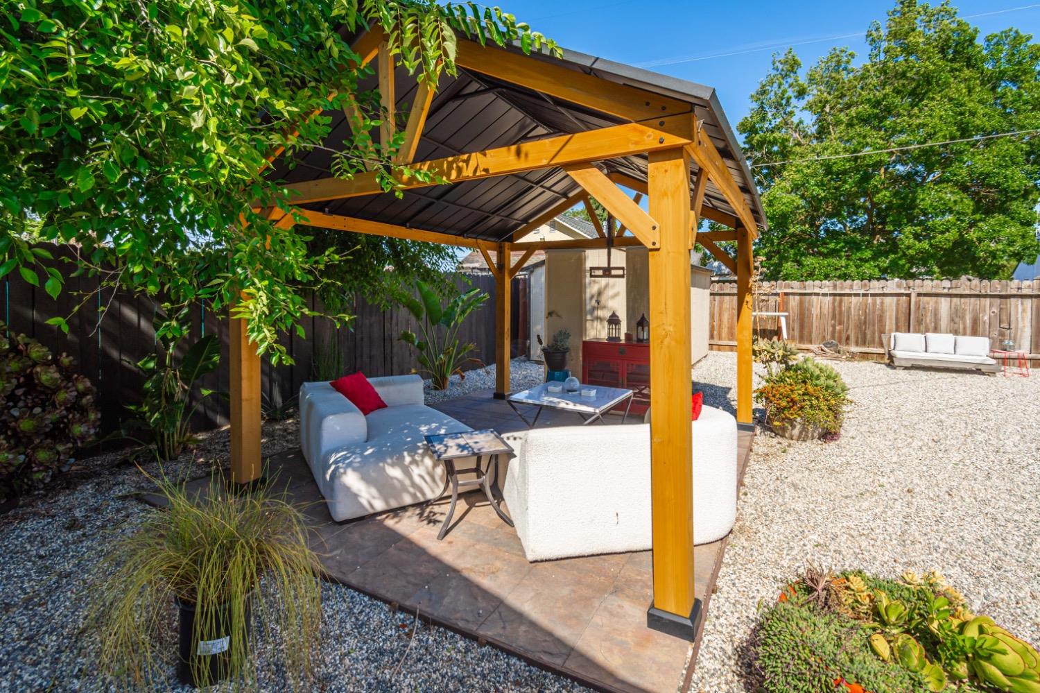 Detail Gallery Image 63 of 64 For 2554 Clay St, Sacramento,  CA 95815 - 4 Beds | 2 Baths
