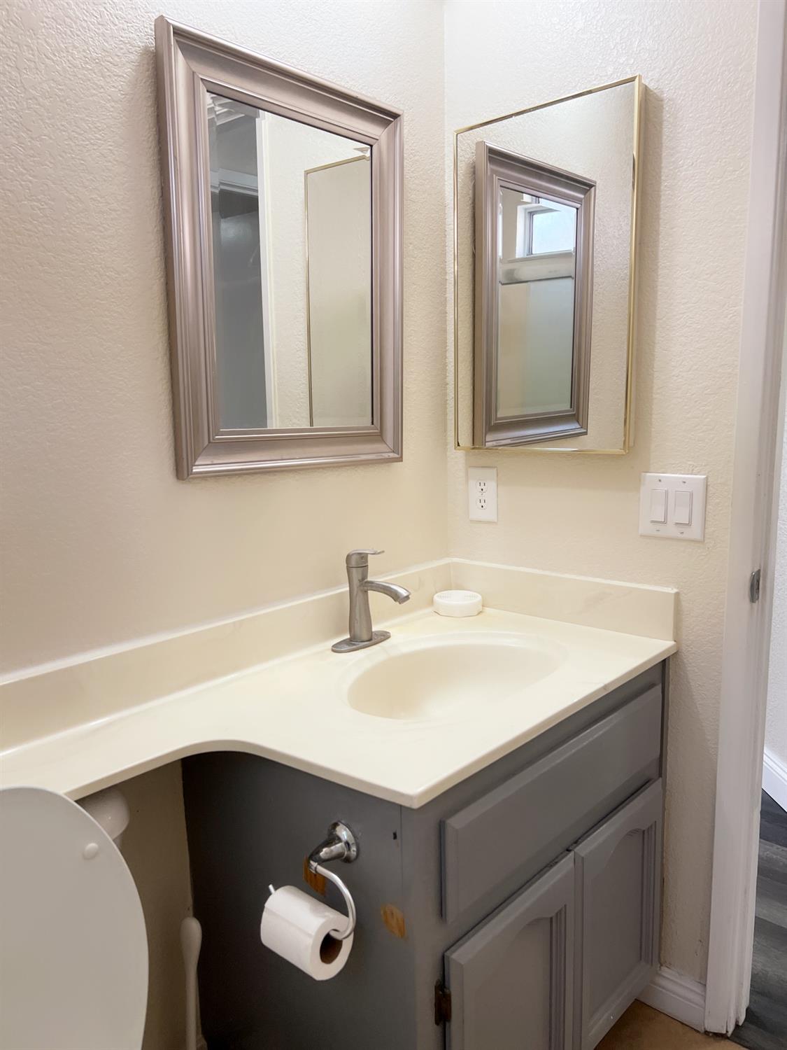 Detail Gallery Image 25 of 31 For 8013 Parkgate Way, Sacramento,  CA 95828 - 3 Beds | 2 Baths