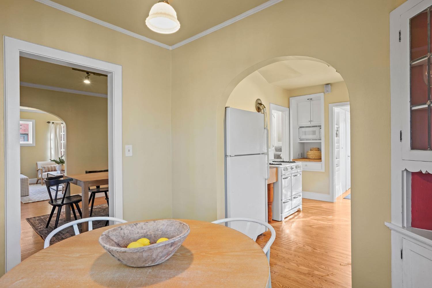 Detail Gallery Image 14 of 42 For 1316 35th St, Sacramento,  CA 95816 - 3 Beds | 2 Baths
