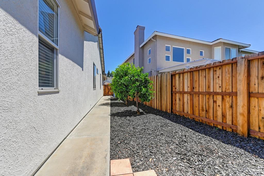 Detail Gallery Image 55 of 55 For 9468 Birchley Ct, Elk Grove,  CA 95624 - 4 Beds | 2 Baths