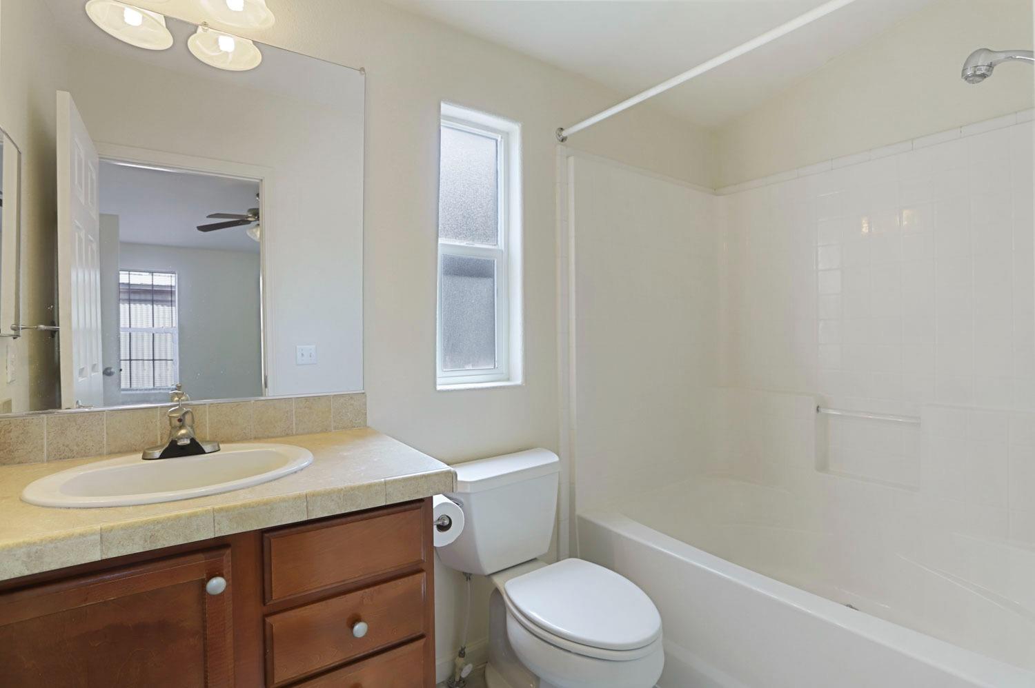 Detail Gallery Image 31 of 34 For 820 N Lincoln Way 76, Galt,  CA 95632 - 2 Beds | 2 Baths
