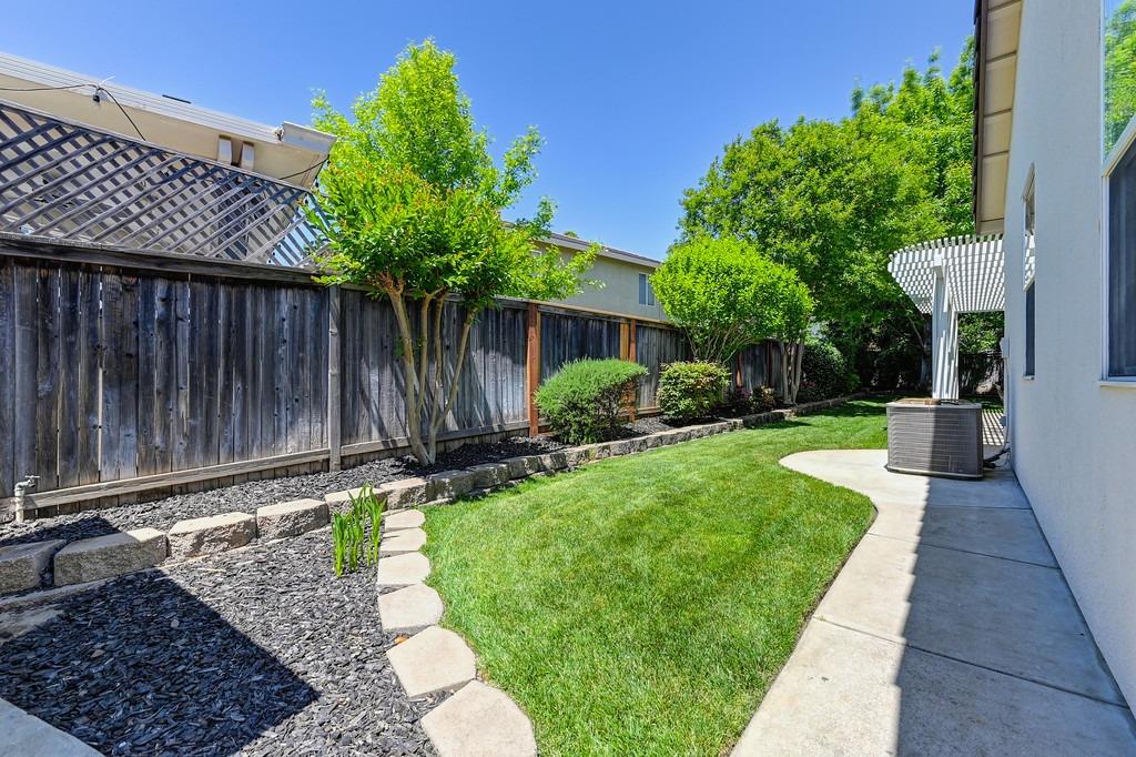 Detail Gallery Image 52 of 55 For 9468 Birchley Ct, Elk Grove,  CA 95624 - 4 Beds | 2 Baths