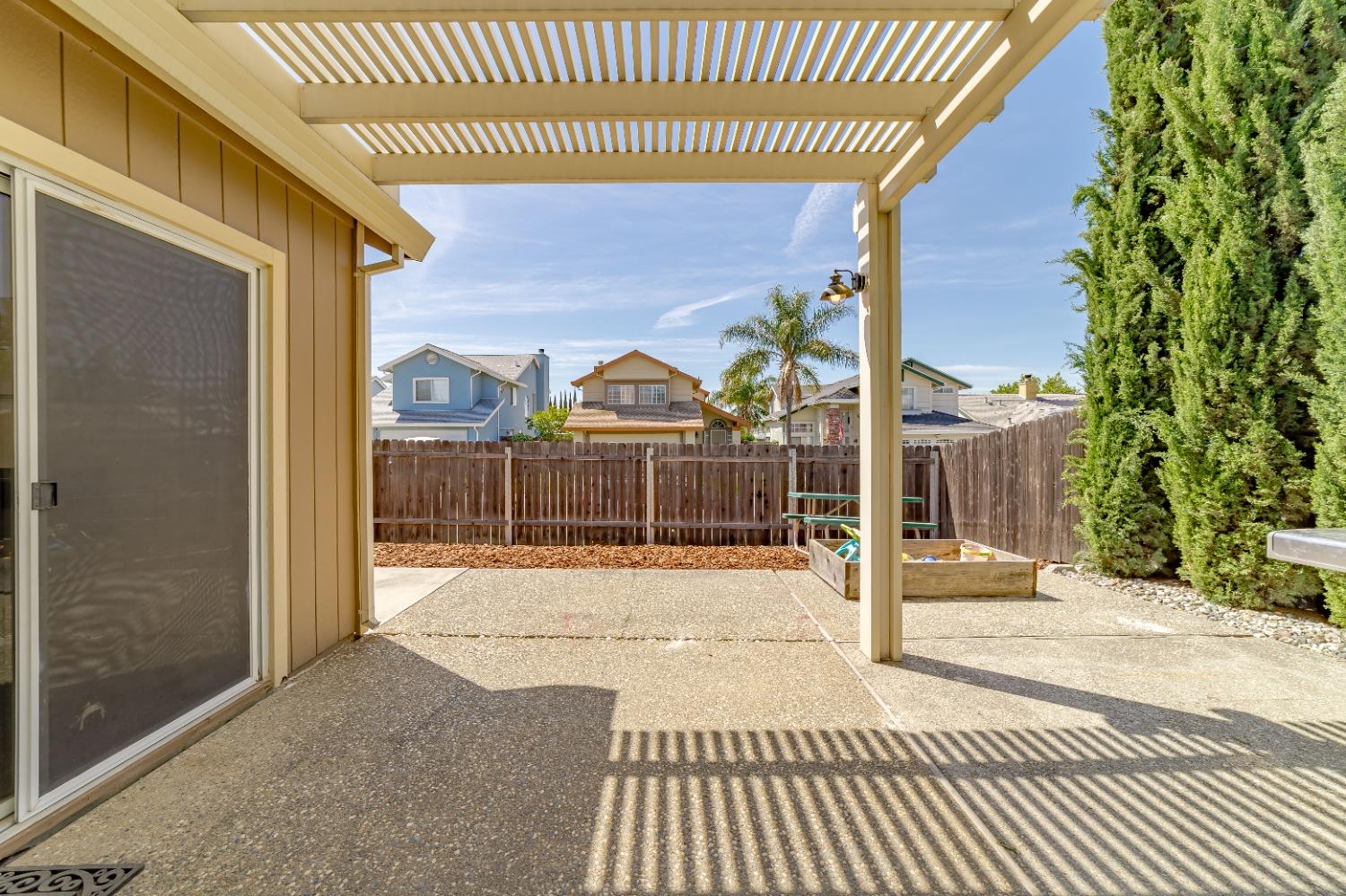 Detail Gallery Image 26 of 36 For 8431 Leaning Tree Ct, Antelope,  CA 95843 - 3 Beds | 2 Baths