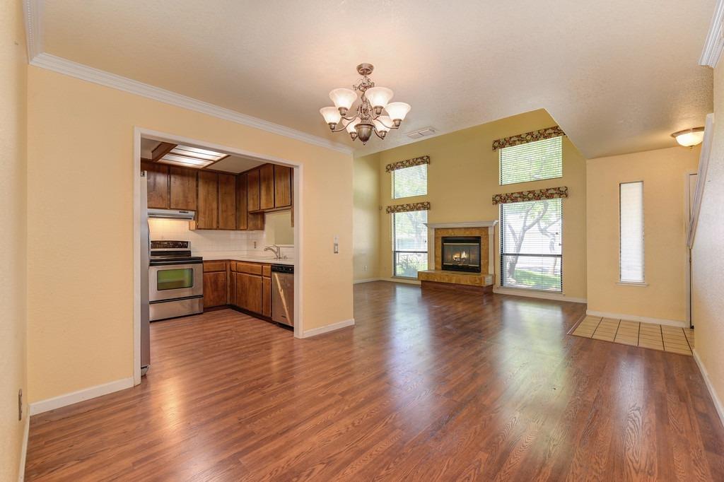 Detail Gallery Image 9 of 39 For 3612 Gold Creek Ln, Sacramento,  CA 95827 - 2 Beds | 2 Baths
