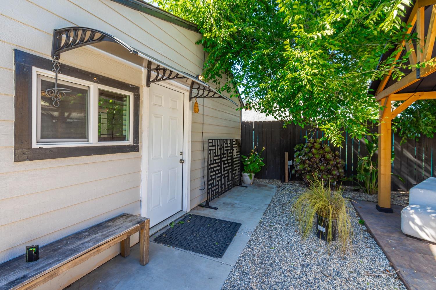Detail Gallery Image 62 of 64 For 2554 Clay St, Sacramento,  CA 95815 - 4 Beds | 2 Baths