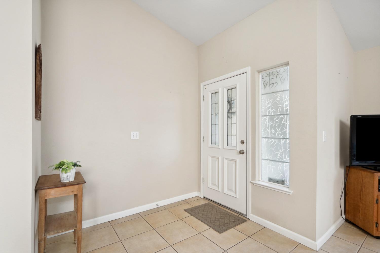 Detail Gallery Image 7 of 42 For 1981 Hackett Dr, Woodland,  CA 95776 - 3 Beds | 2 Baths