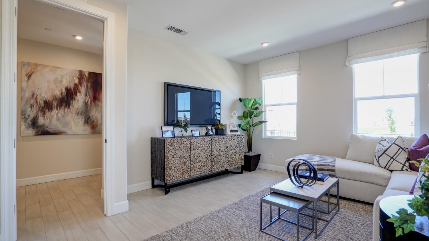 Detail Gallery Image 16 of 53 For 2182 Basin Ln, Manteca,  CA 95337 - 5 Beds | 3/1 Baths