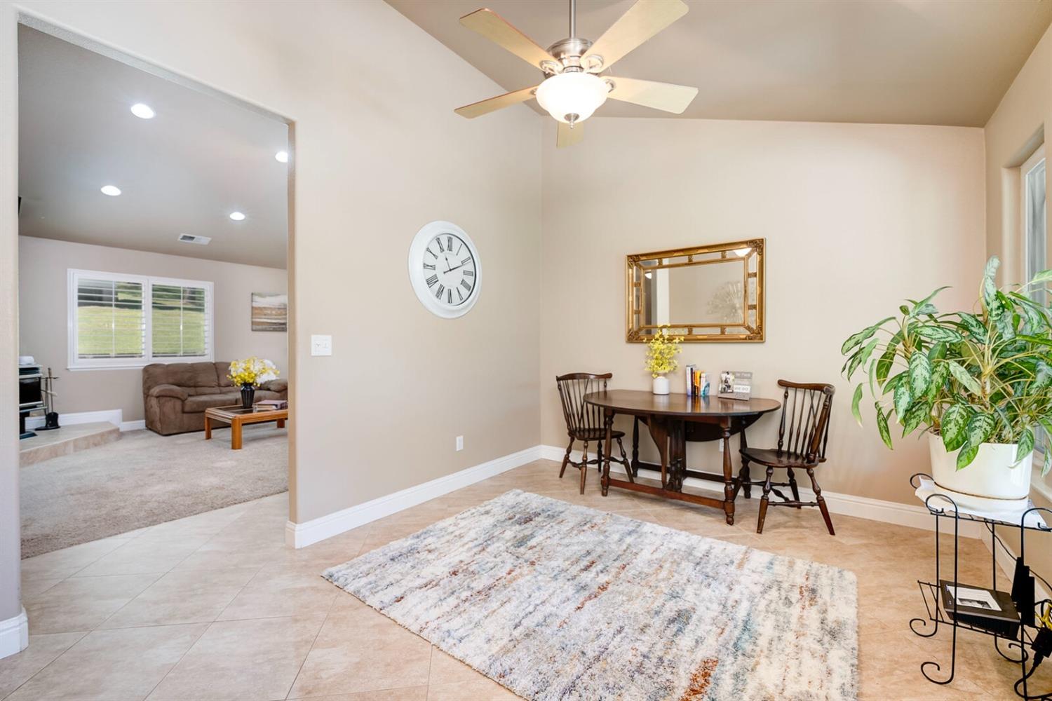 Detail Gallery Image 12 of 47 For 6120 Chrysler Cir, Garden Valley,  CA 95633 - 3 Beds | 2 Baths