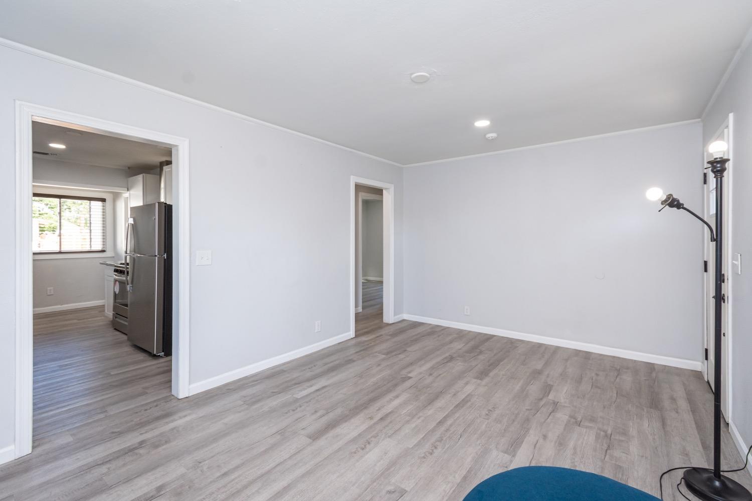 Detail Gallery Image 13 of 64 For 2554 Clay St, Sacramento,  CA 95815 - 4 Beds | 2 Baths