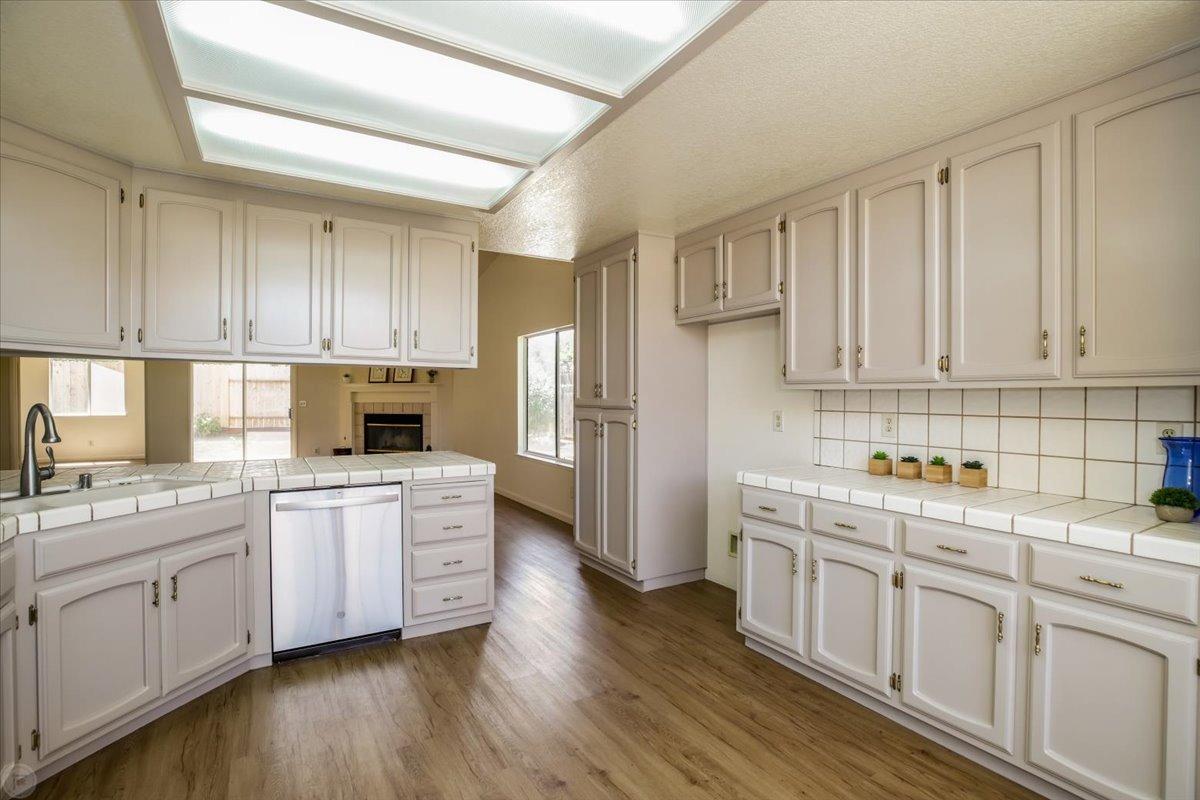 Detail Gallery Image 13 of 31 For 219 Gee Gee Ave, Los Banos,  CA 93635 - 3 Beds | 2 Baths