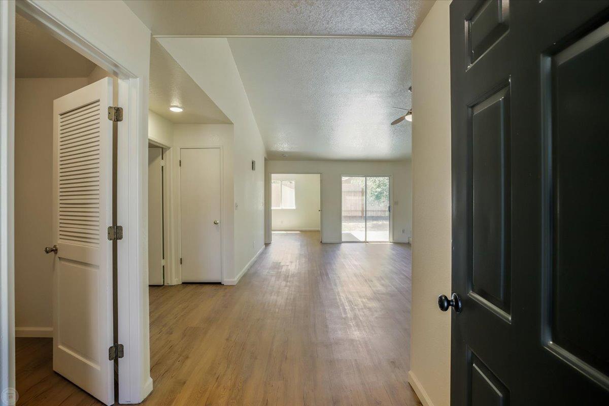 Detail Gallery Image 6 of 31 For 219 Gee Gee Ave, Los Banos,  CA 93635 - 3 Beds | 2 Baths