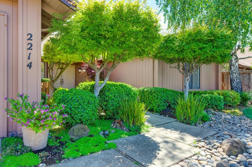 Detail Gallery Image 5 of 89 For 2214 Covey Creek Ct, Stockton,  CA 95207 - 3 Beds | 2 Baths