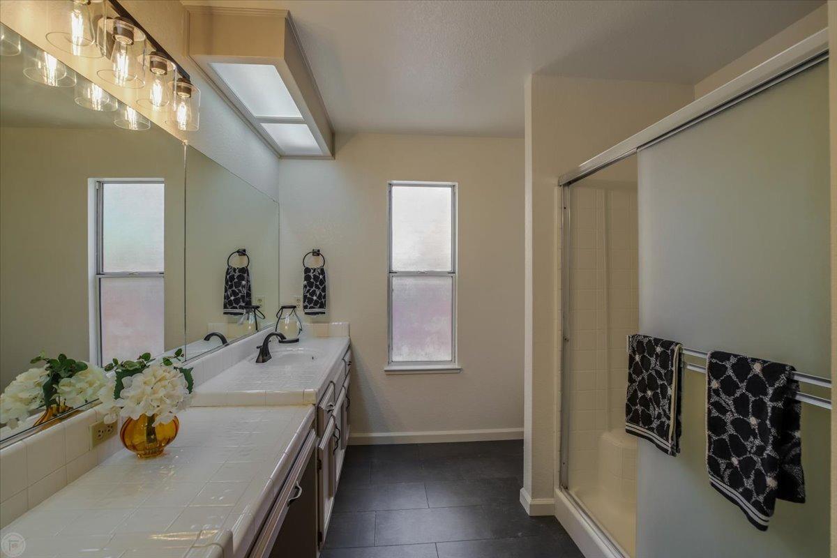 Detail Gallery Image 15 of 31 For 219 Gee Gee Ave, Los Banos,  CA 93635 - 3 Beds | 2 Baths