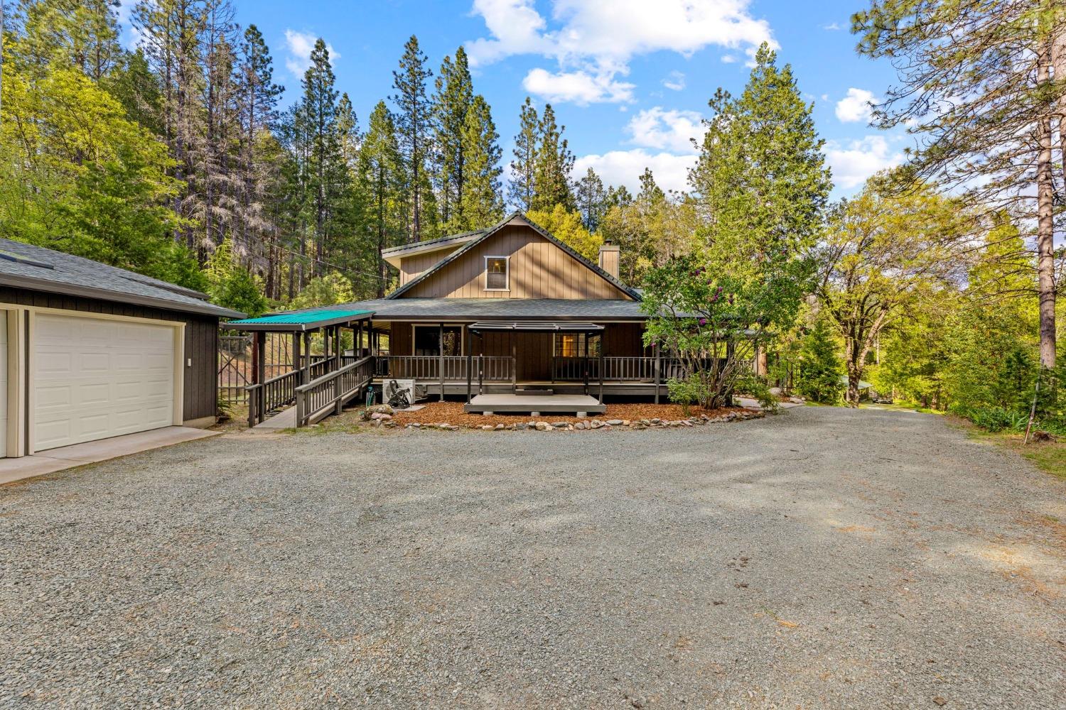Detail Gallery Image 11 of 92 For 8700 Grizzly Flat Rd, Somerset,  CA 95684 - 3 Beds | 3/1 Baths