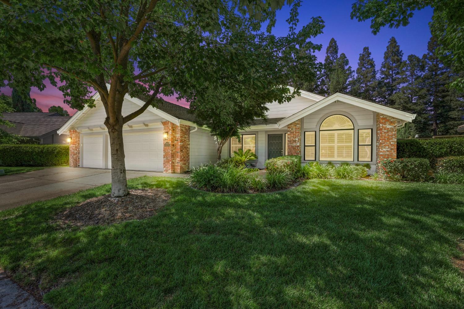 Detail Gallery Image 1 of 40 For 11905 Sailor Creek Ct, Gold River,  CA 95670 - 4 Beds | 2 Baths