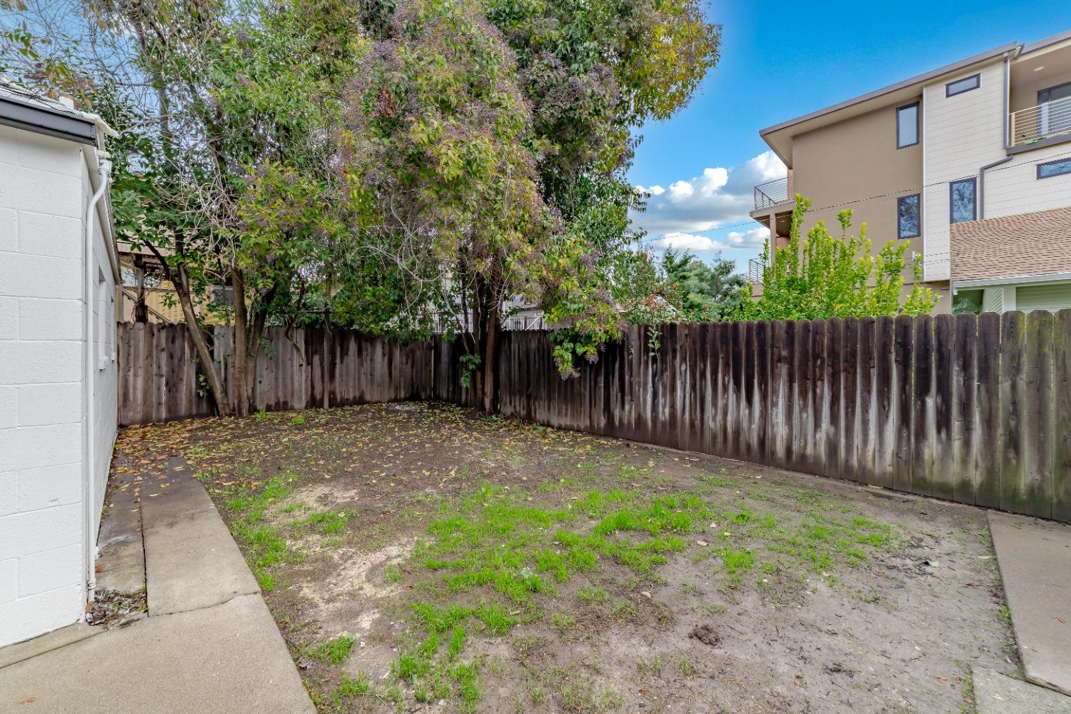Detail Gallery Image 21 of 21 For 811 Tomato Aly, Sacramento,  CA 95818 - 2 Beds | 1 Baths