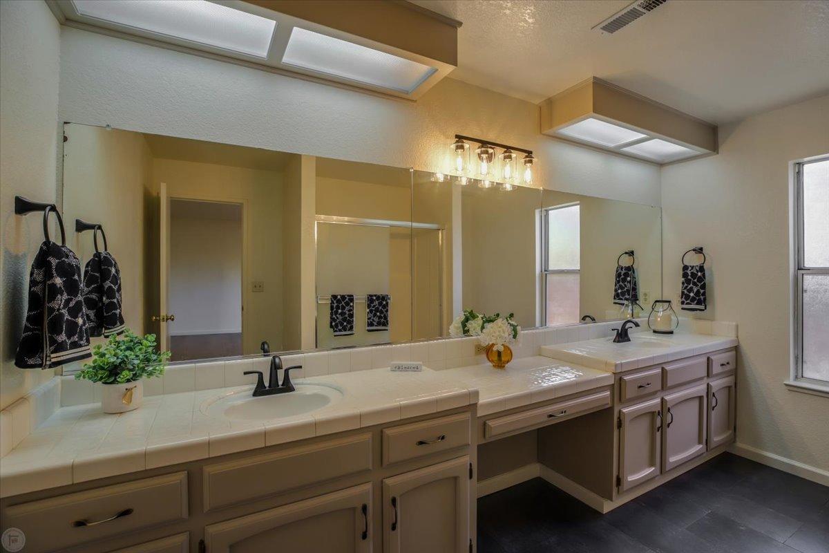 Detail Gallery Image 21 of 31 For 219 Gee Gee Ave, Los Banos,  CA 93635 - 3 Beds | 2 Baths