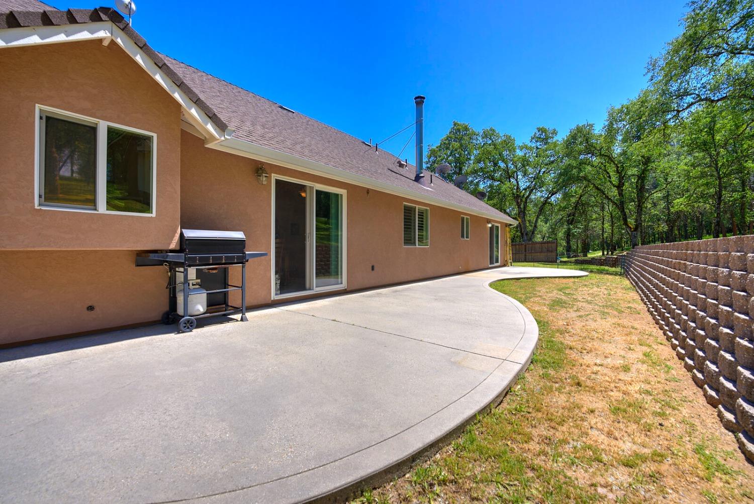 Detail Gallery Image 27 of 47 For 6120 Chrysler Cir, Garden Valley,  CA 95633 - 3 Beds | 2 Baths