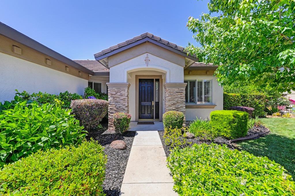 Detail Gallery Image 5 of 55 For 9468 Birchley Ct, Elk Grove,  CA 95624 - 4 Beds | 2 Baths