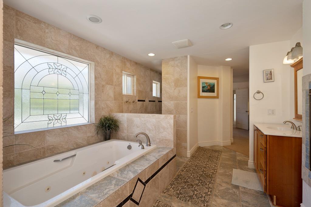 Detail Gallery Image 27 of 82 For 6730 Estates Ct, Auburn,  CA 95602 - 3 Beds | 2/1 Baths