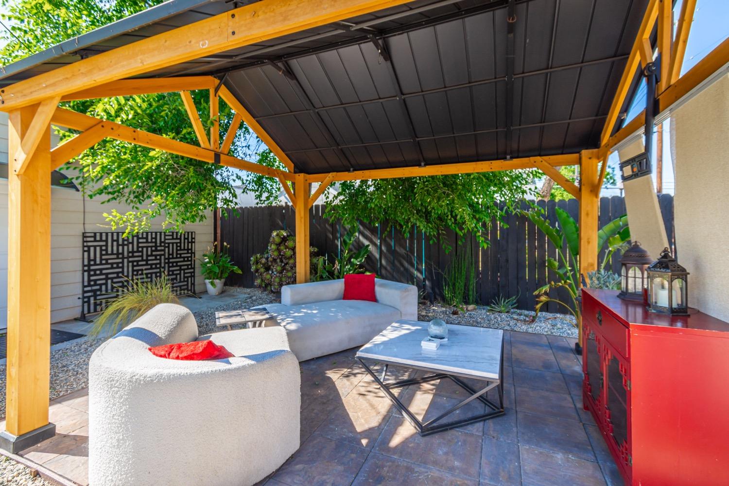Detail Gallery Image 60 of 64 For 2554 Clay St, Sacramento,  CA 95815 - 4 Beds | 2 Baths