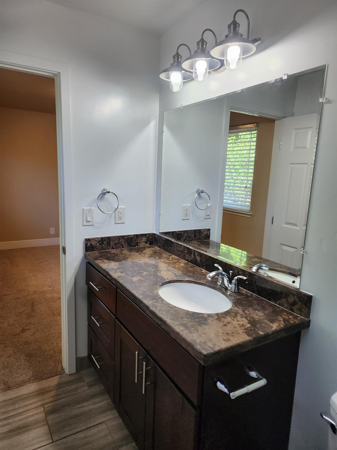 Detail Gallery Image 23 of 35 For 4909 Ruger Ct, Sacramento,  CA 95842 - 3 Beds | 2 Baths