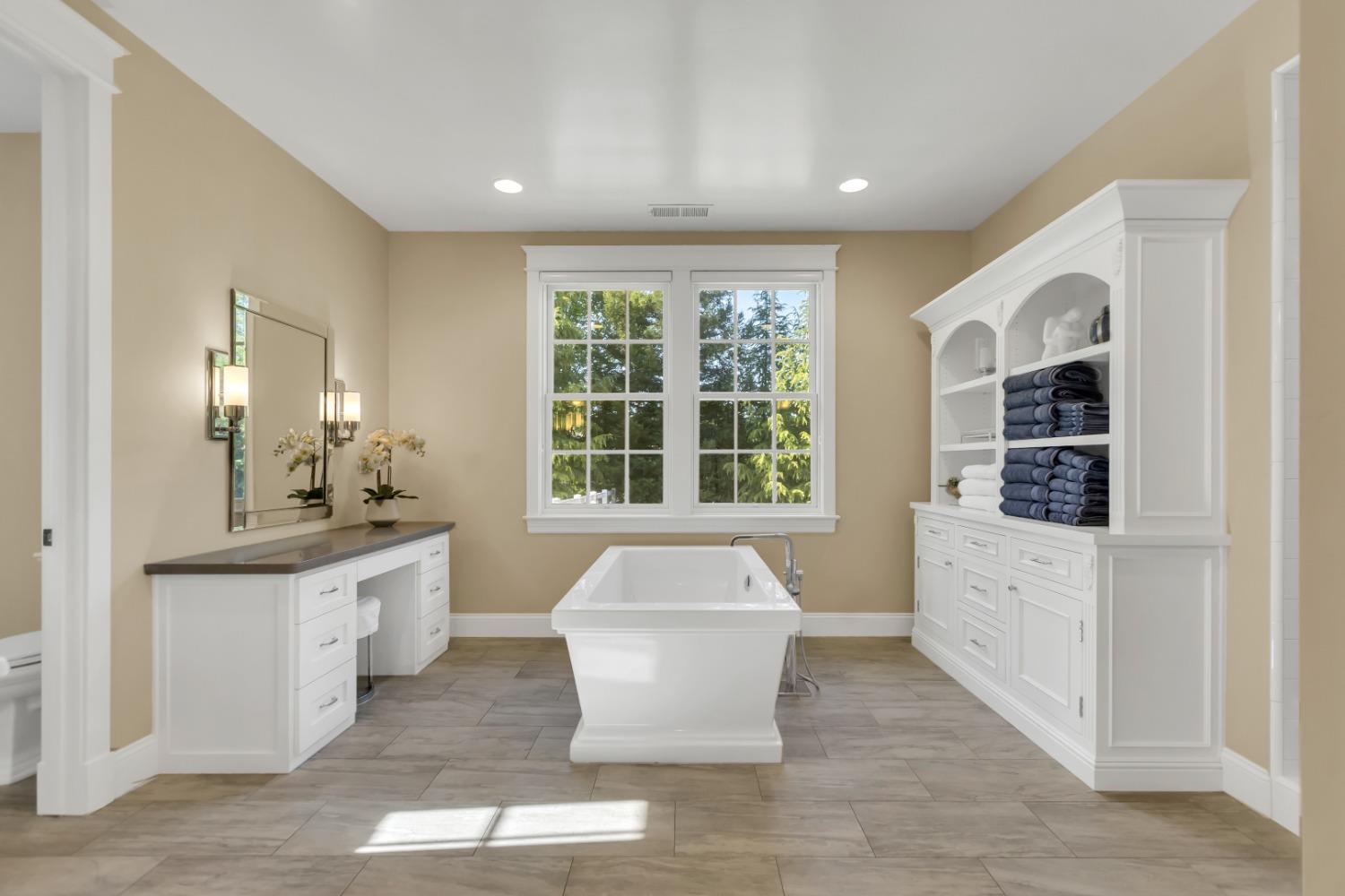 Detail Gallery Image 35 of 99 For 4081 Wigeon Ct, Shingle Springs,  CA 95682 - 5 Beds | 3/2 Baths
