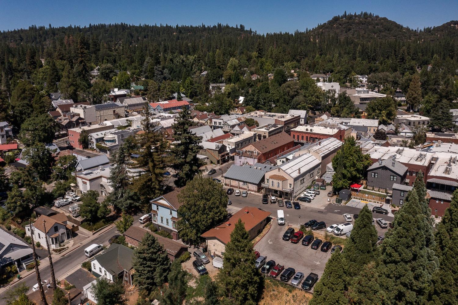 Detail Gallery Image 44 of 47 For 11566 Forest View Dr, Nevada City,  CA 95959 - 3 Beds | 3 Baths