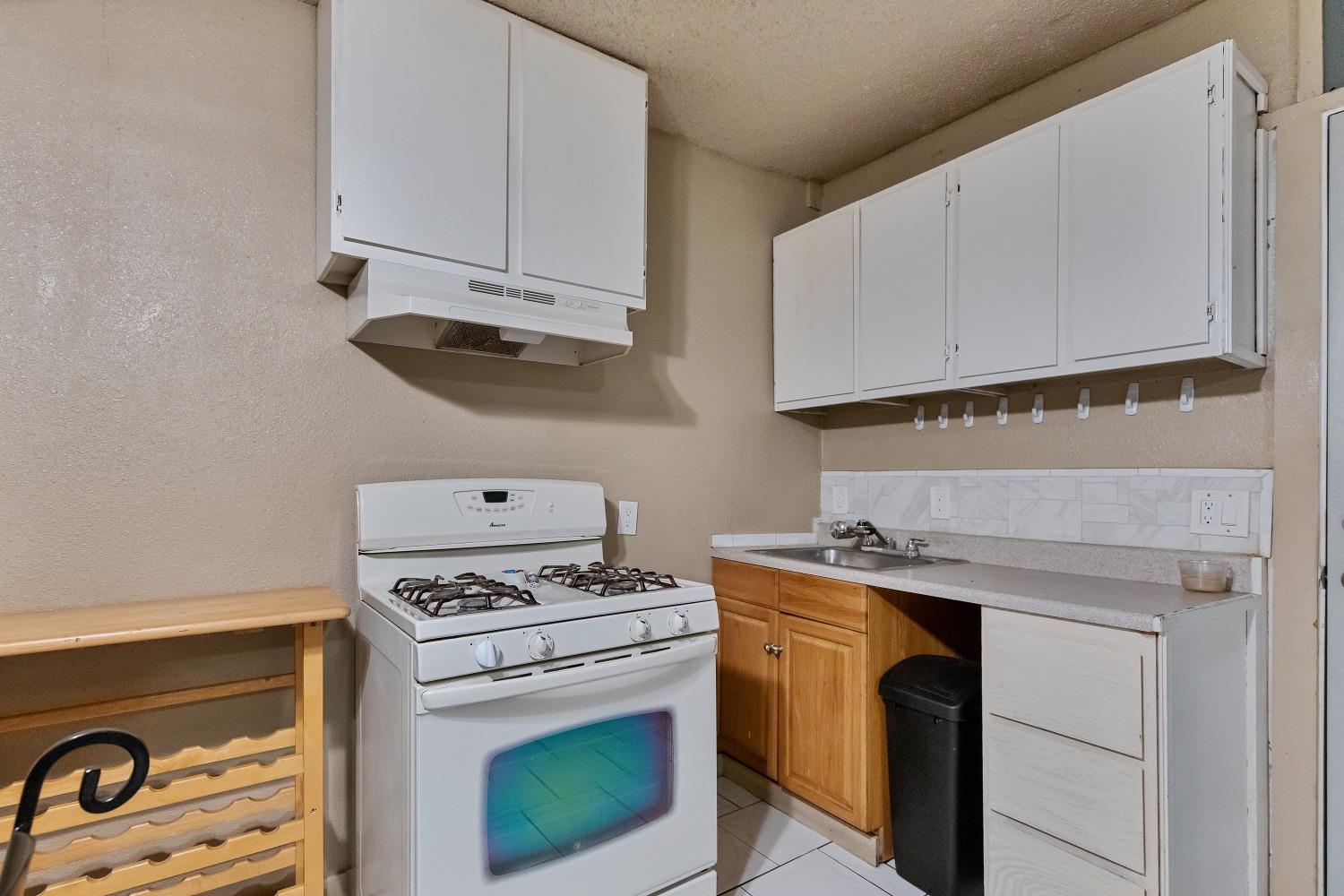 Detail Gallery Image 35 of 47 For 2910 N San Joaquin, Stockton,  CA 95204 - 3 Beds | 1/1 Baths