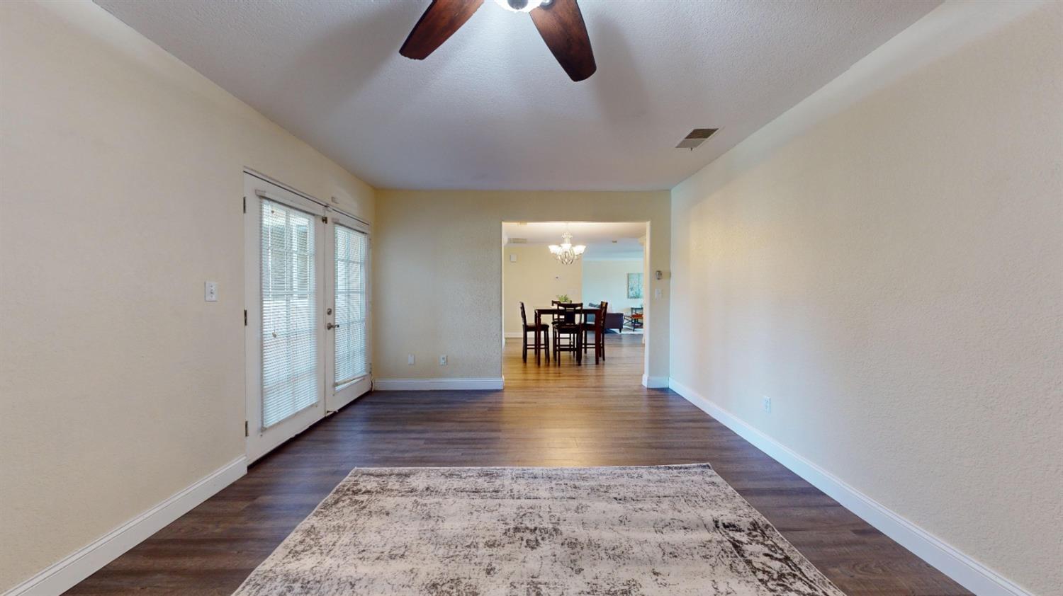 Detail Gallery Image 14 of 34 For 2401 Northridge Dr, Modesto,  CA 95350 - 5 Beds | 2/1 Baths