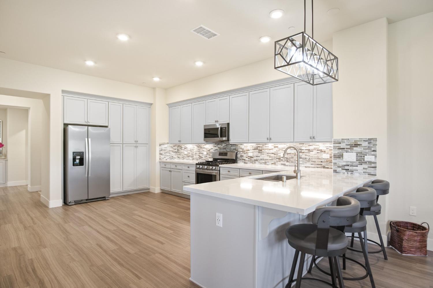 Detail Gallery Image 26 of 39 For 1661 Spring St #434,  Davis,  CA 95616 - 3 Beds | 2/1 Baths