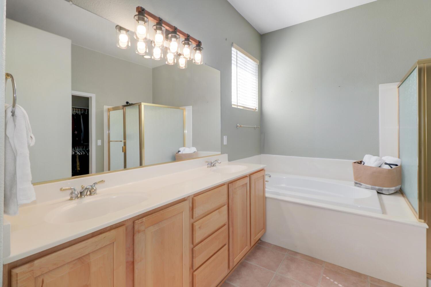 Detail Gallery Image 27 of 47 For 9511 Clarke Farms, Elk Grove,  CA 95624 - 4 Beds | 2 Baths