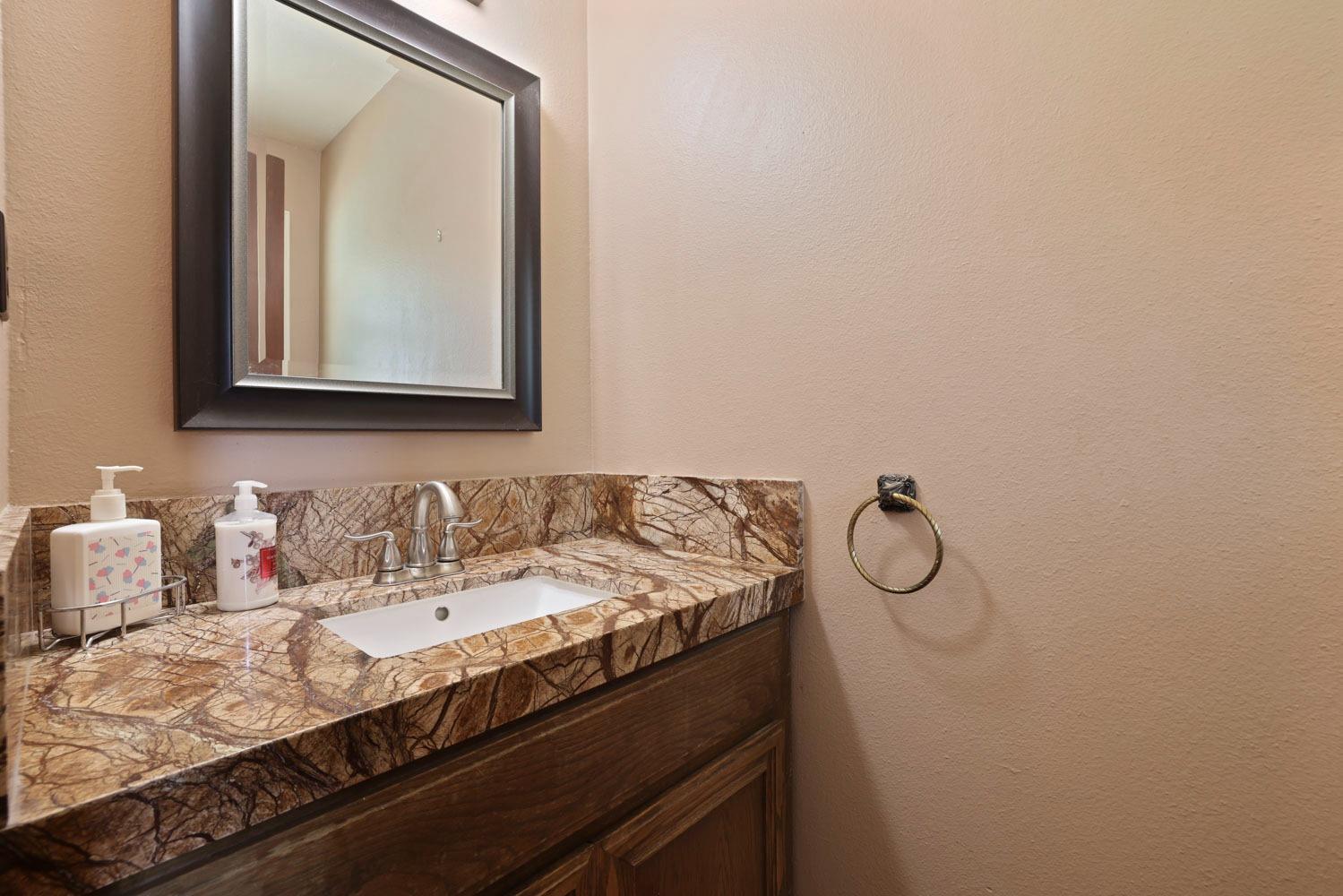 Detail Gallery Image 18 of 53 For 3904 Trillium Ave, Modesto,  CA 95356 - 4 Beds | 2/1 Baths