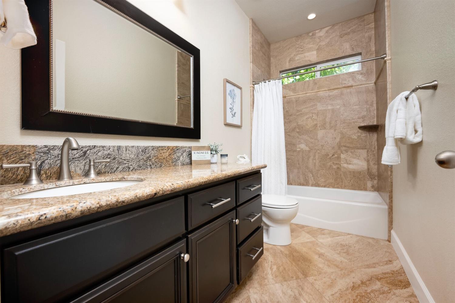 Detail Gallery Image 28 of 47 For 200 Fantail, Lincoln,  CA 95648 - 4 Beds | 2 Baths