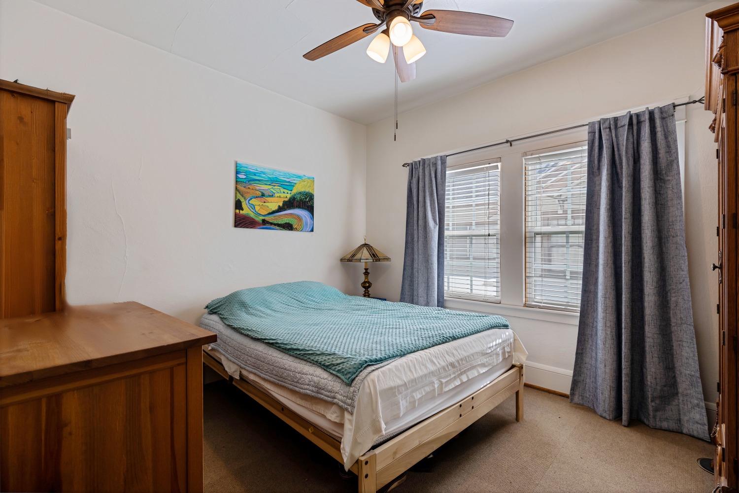 Detail Gallery Image 19 of 37 For 220 W Walnut St, Stockton,  CA 95204 - 3 Beds | 1 Baths