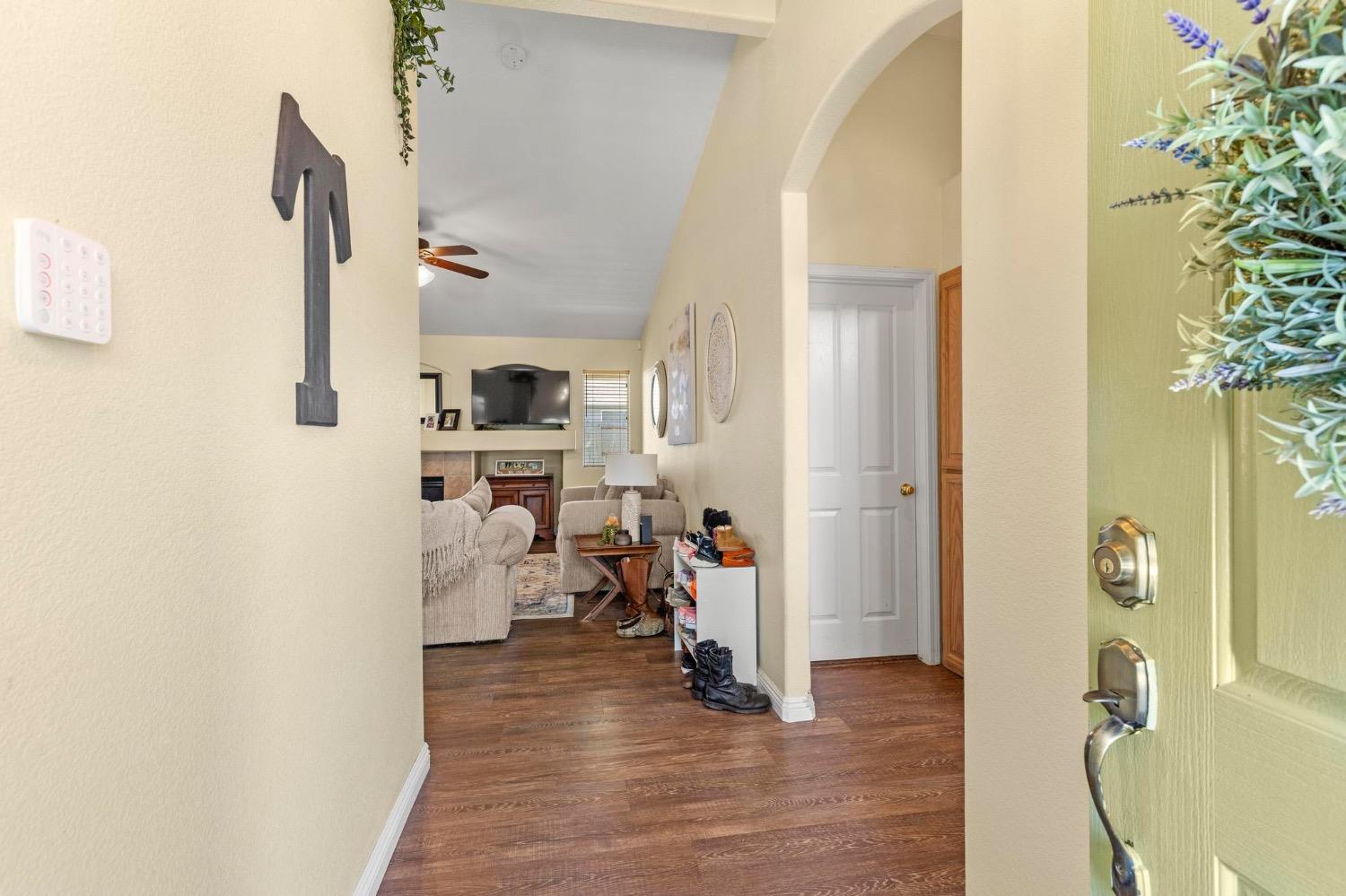 Detail Gallery Image 8 of 31 For 2960 Epperson Way, Live Oak,  CA 95953 - 3 Beds | 2 Baths