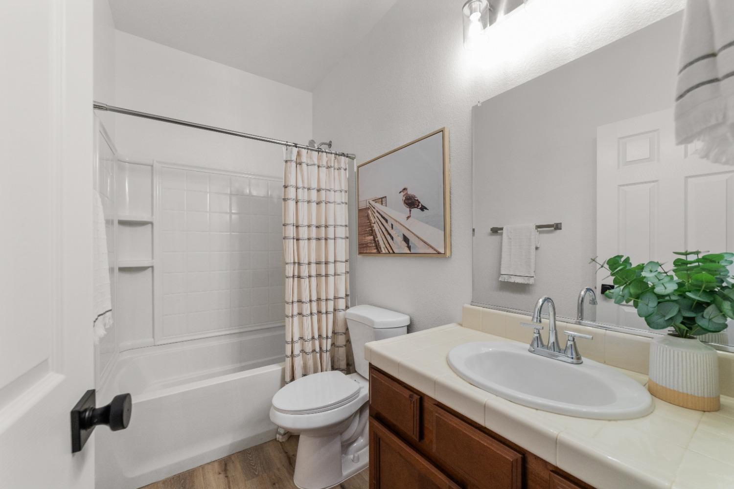 Detail Gallery Image 14 of 28 For 1740 Delouch Dr, Lincoln,  CA 95648 - 4 Beds | 2 Baths