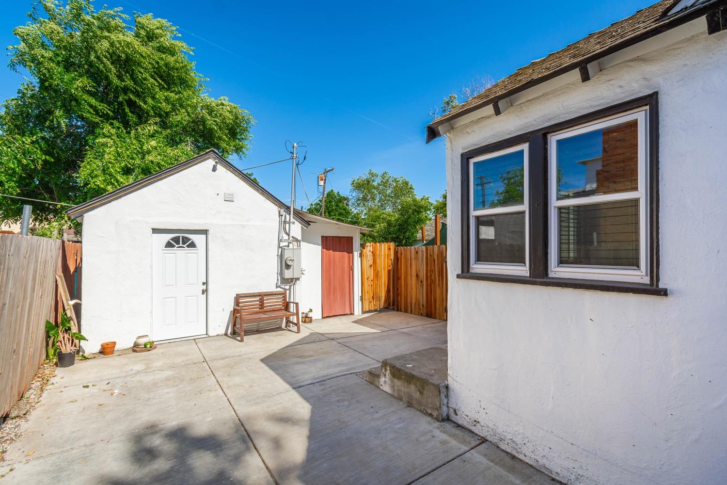 Detail Gallery Image 36 of 64 For 2554 Clay St, Sacramento,  CA 95815 - 4 Beds | 2 Baths