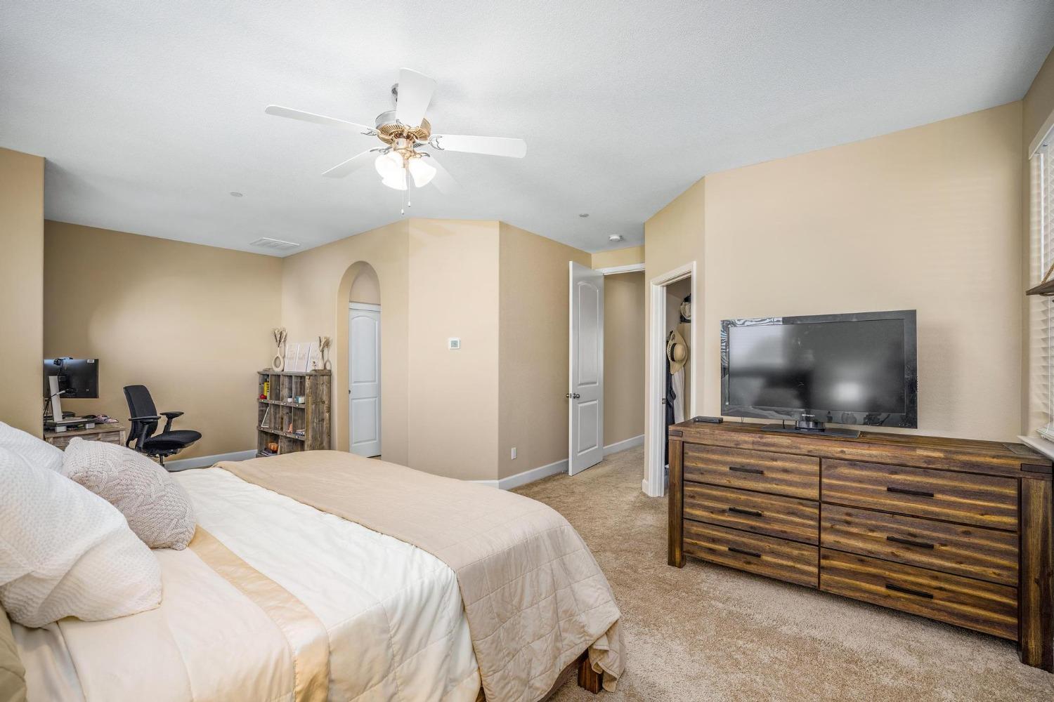 Detail Gallery Image 21 of 38 For 3925 Rose Garden Way, Turlock,  CA 95382 - 3 Beds | 2/1 Baths