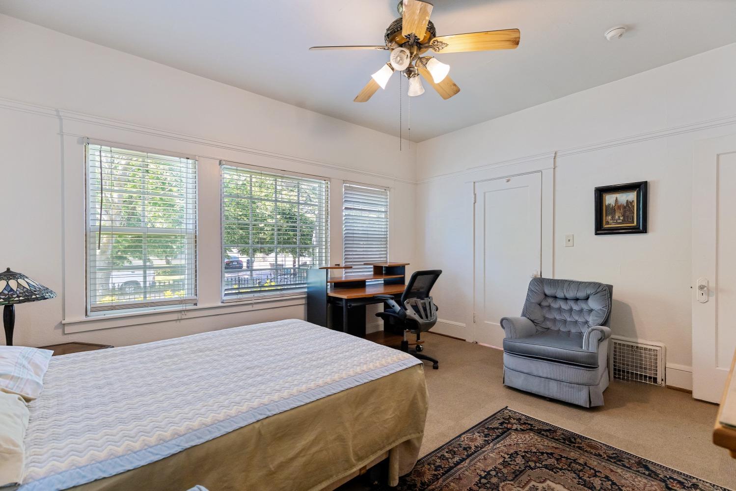 Detail Gallery Image 23 of 37 For 220 W Walnut St, Stockton,  CA 95204 - 3 Beds | 1 Baths
