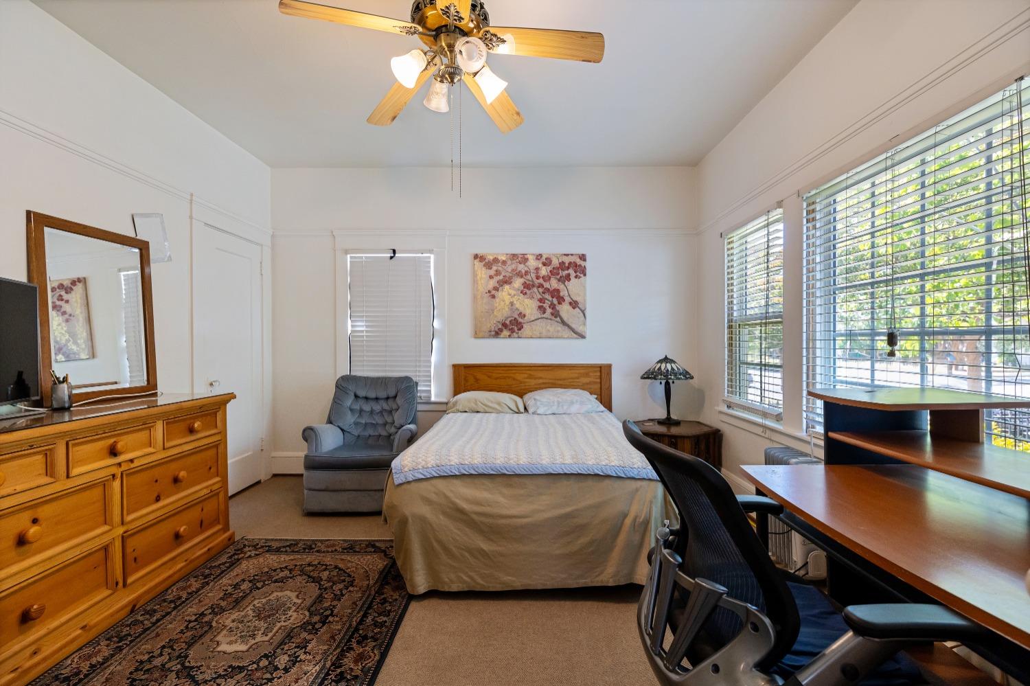 Detail Gallery Image 22 of 37 For 220 W Walnut St, Stockton,  CA 95204 - 3 Beds | 1 Baths