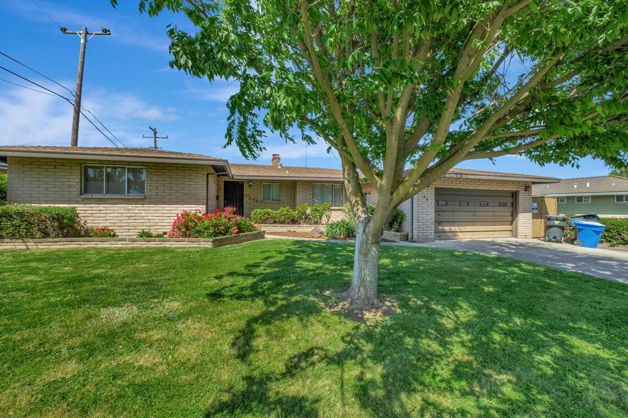 Detail Gallery Image 1 of 64 For 843 Bell Air Dr, Sacramento,  CA 95822 - 3 Beds | 2 Baths
