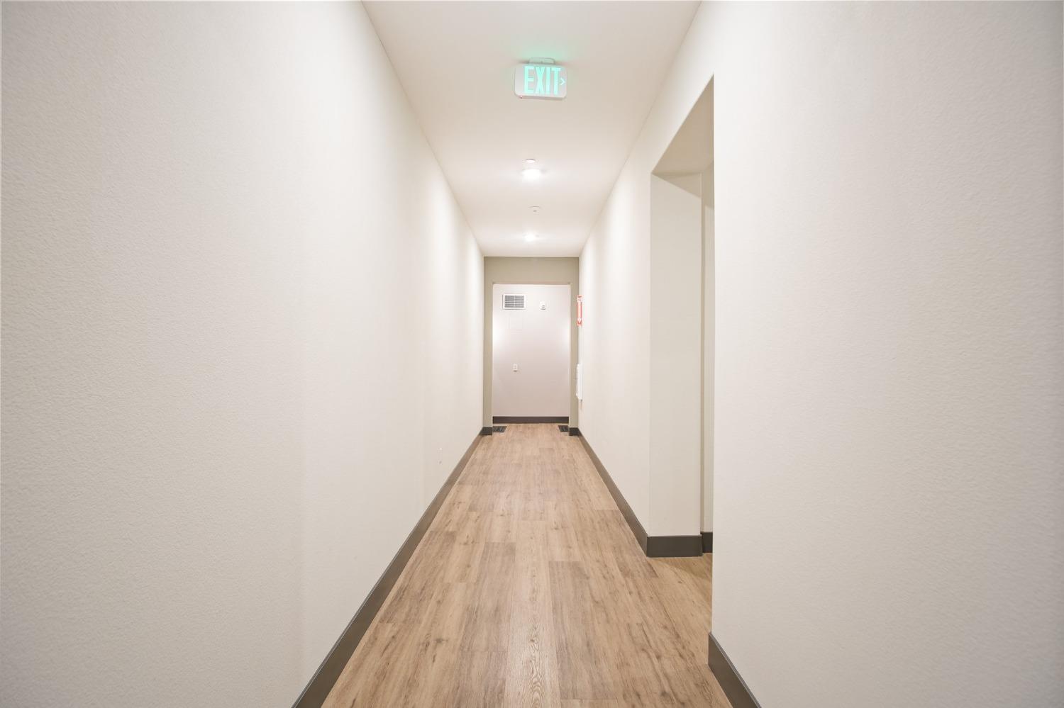 Detail Gallery Image 5 of 39 For 1661 Spring St #434,  Davis,  CA 95616 - 3 Beds | 2/1 Baths