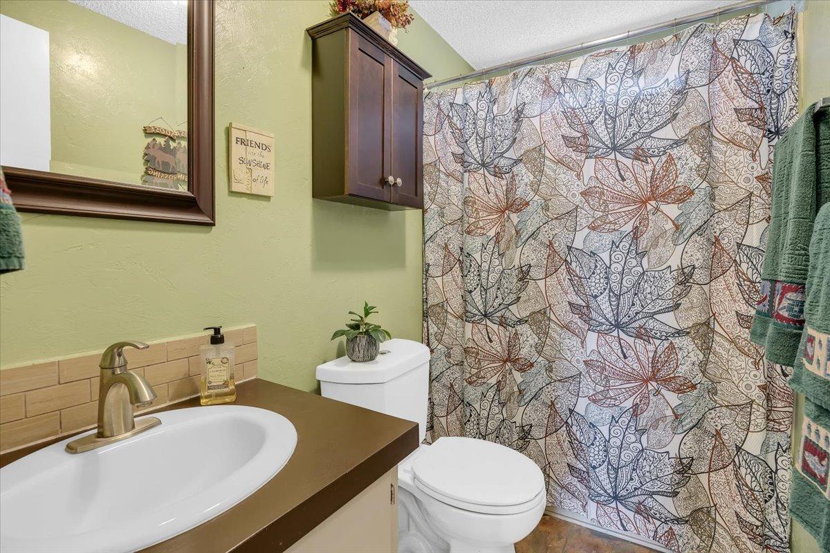 Detail Gallery Image 37 of 57 For 1060 Iroquois Cir, Copperopolis,  CA 95228 - 3 Beds | 2 Baths